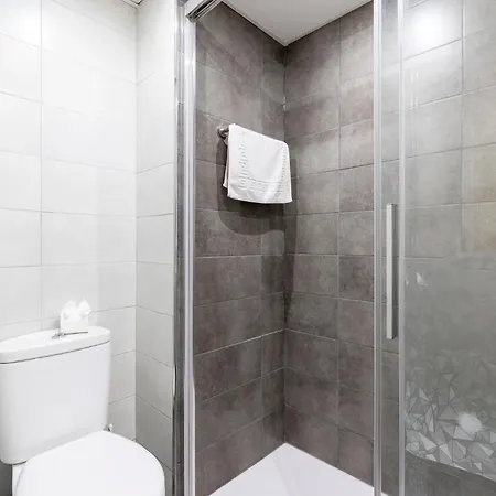 1 Bedroom Communal Heated Pool